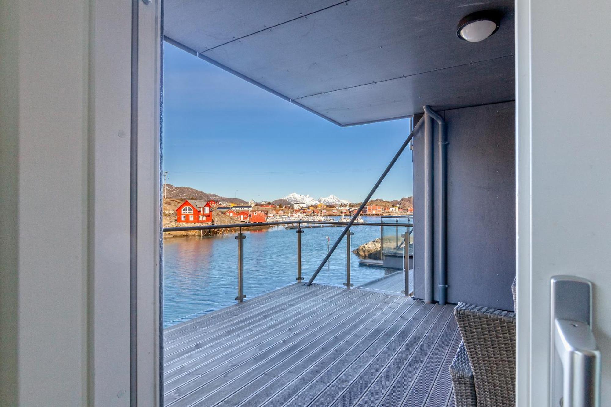 Gjermesoy Luxury Apartment Ballstad Exteriör bild
