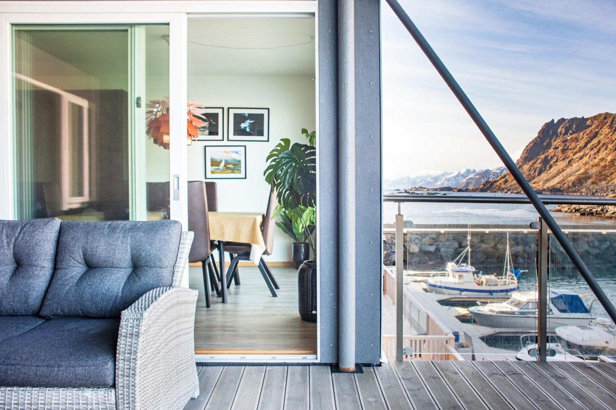 Gjermesoy Luxury Apartment Ballstad Exteriör bild